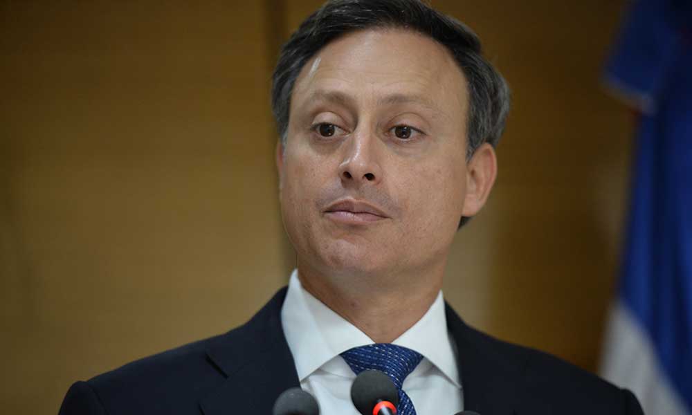 VIDEO | Jean Alain Rodríguez llega a la funeraria donde son velados los restos de César Prieto