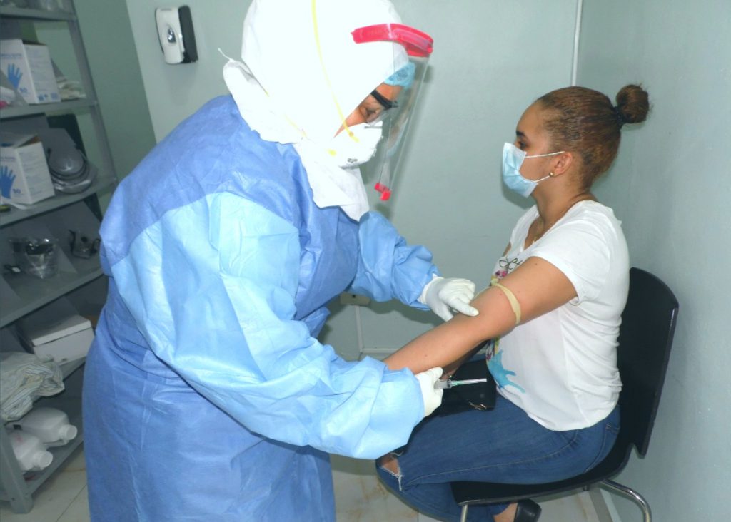 Reportan 12 muertes y 1,549 nuevos contagios de COVID-19