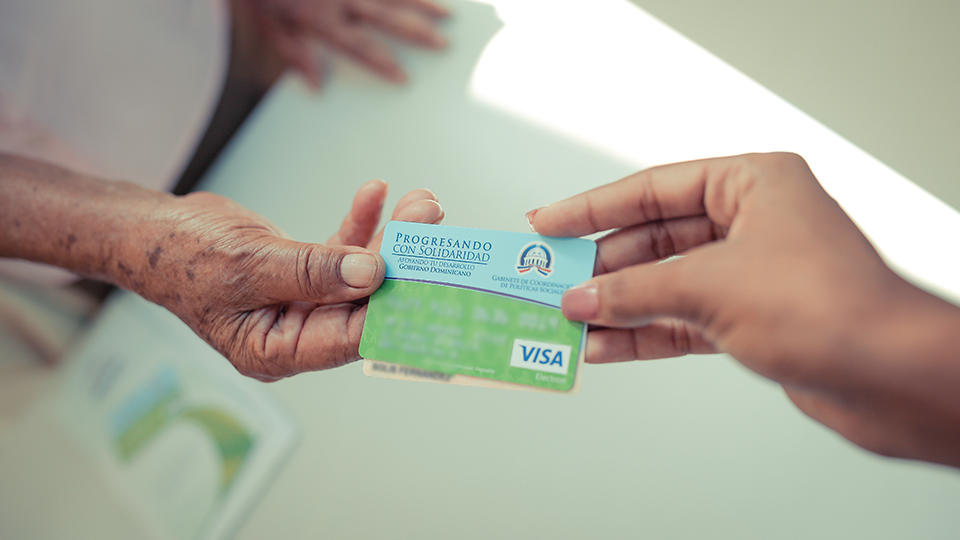 Gobierno llama a beneficiarios de subsidios sociales a denunciar estafas