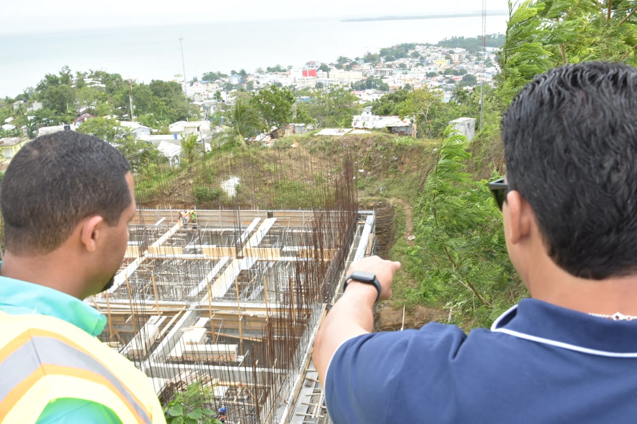 Wellington Arnau supervisa obras del Inapa en el este | Foto: Fuente externa 