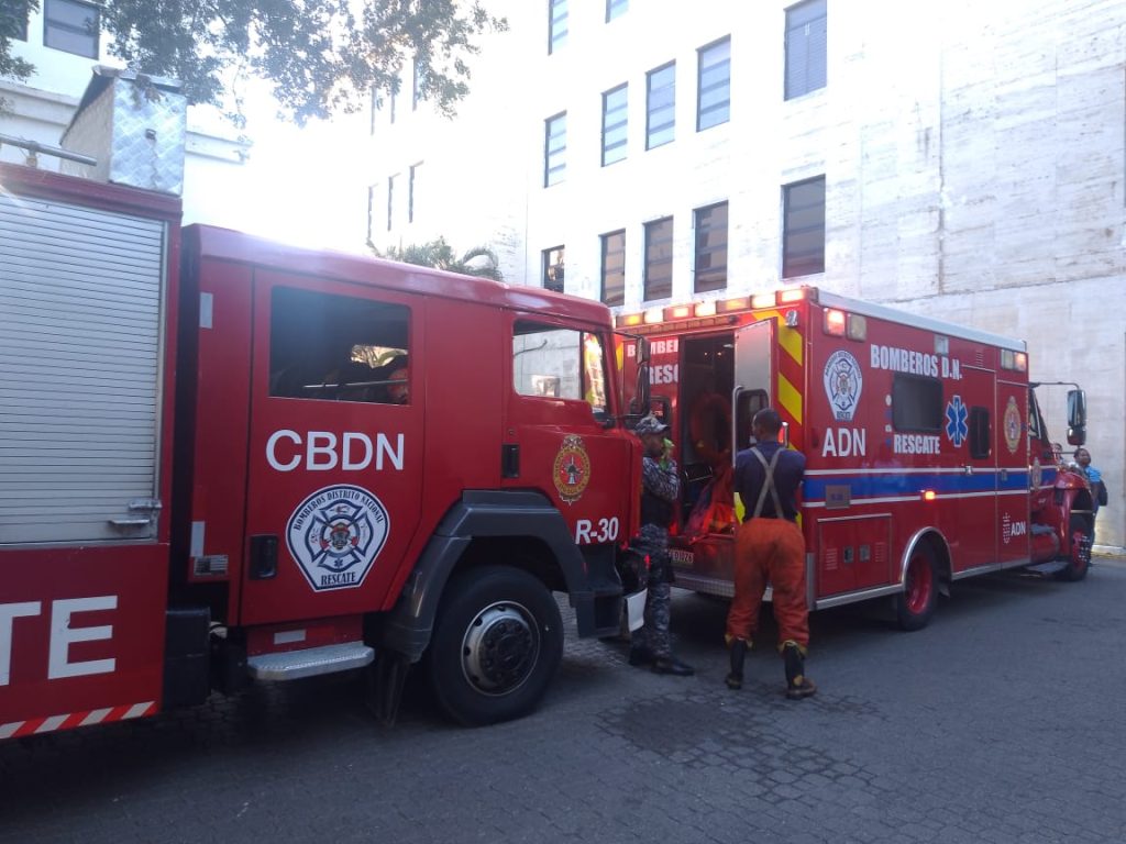 Lo que dice el Ministerio de Educación sobre incendio en su sede central