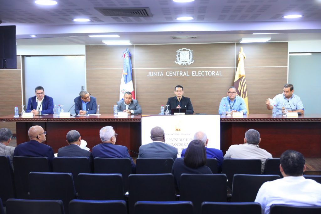 Mesa Técnica JCE trata con partidos sobre sistema de seguridad e infraestructura tecnológica de cara a elecciones 2024