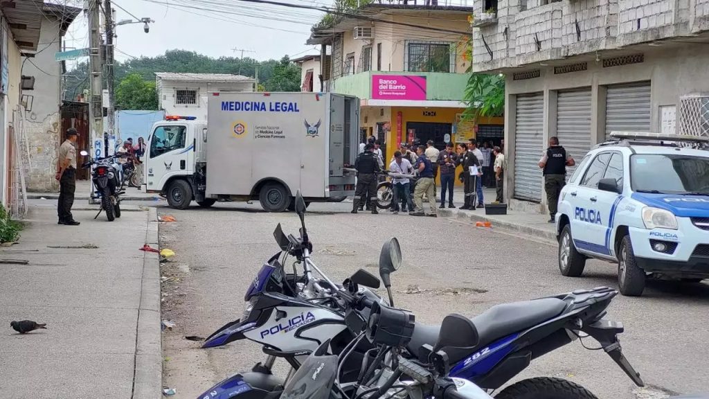 Cuatro niños asesinados y sus padres heridos tras masacre en una vivienda en Ecuador