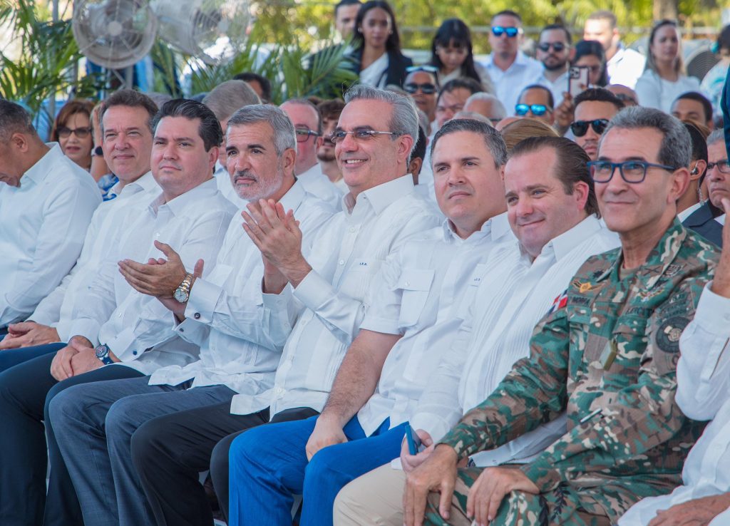 Abinader, Jean Luis Rodríguez y la naviera española Baleària presentan transformación histórica del puerto de SPM