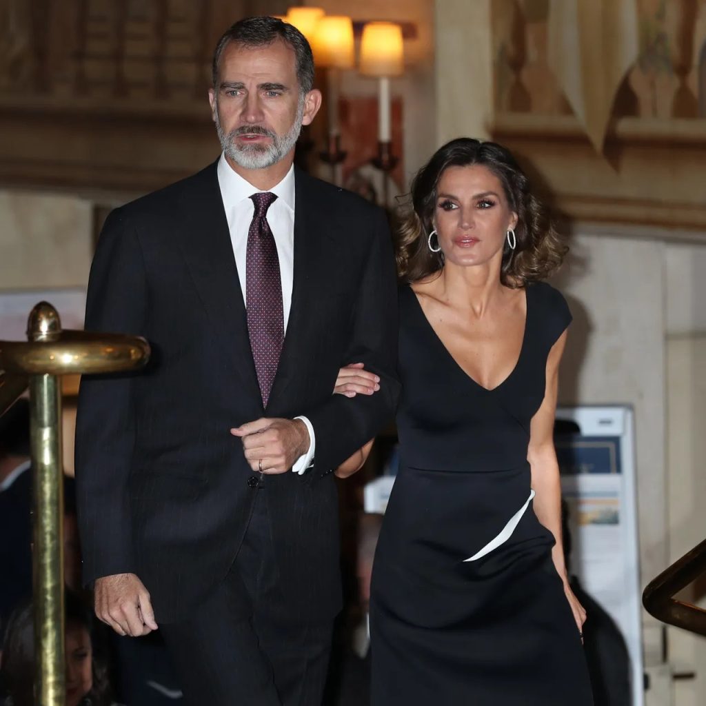 La corona española en el centro del escándalo: la Reina Letizia le habría sido infiel al Rey Felipe VI con su ex cuñado