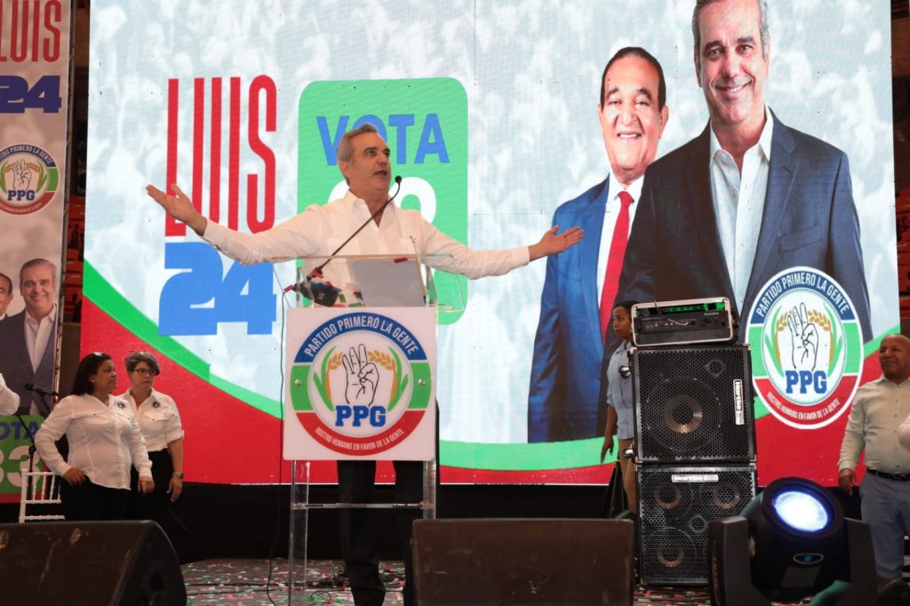 PPG proclama a Luis Abinader como su candidato presidencial para 2024