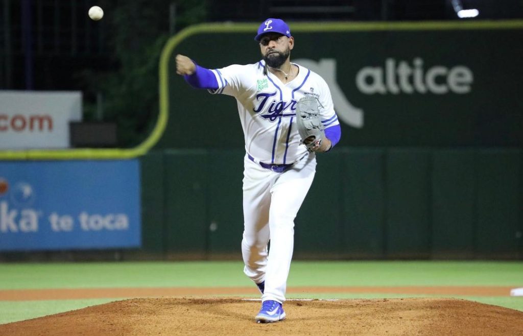 César Valdez se luce en blanqueada de Licey sobre Estrellas