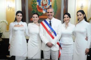 El presidente Abinader disfruta de un descanso navideño