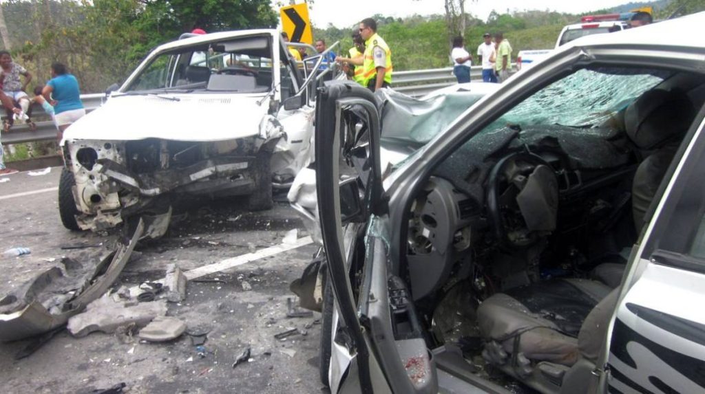 Un militar muerto y ocho heridos en accidente de carretera en Ecuador