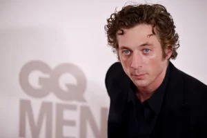 Globos de Oro 2024: Jeremy Allen White triunfa como mejor actor en serie de comedia