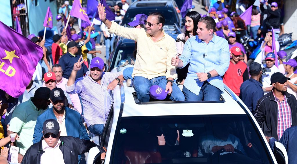 Abel Martínez en gran marcha-caravana de Santiago: “El PRM ha sido el Gobierno de los fracasos”