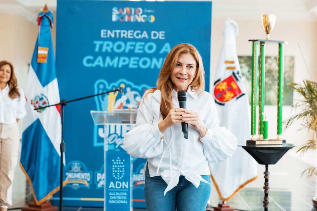 Carolina Mejía ADN 2024