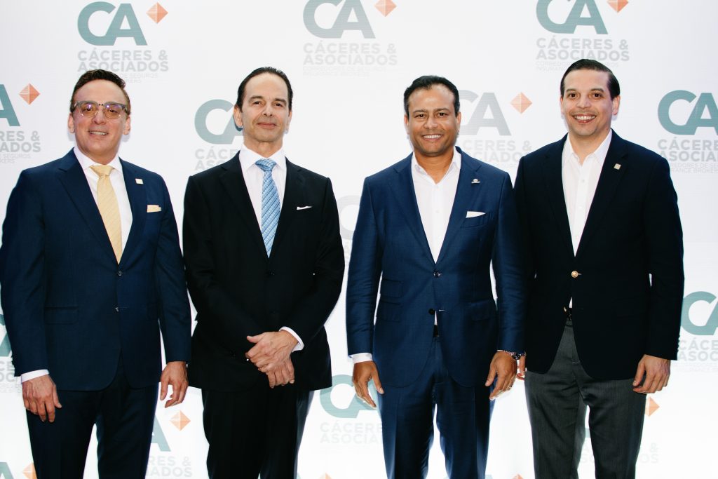 Cáceres & Asociados recibe certificación ISO 9001:2015 Cáceres & Asociados