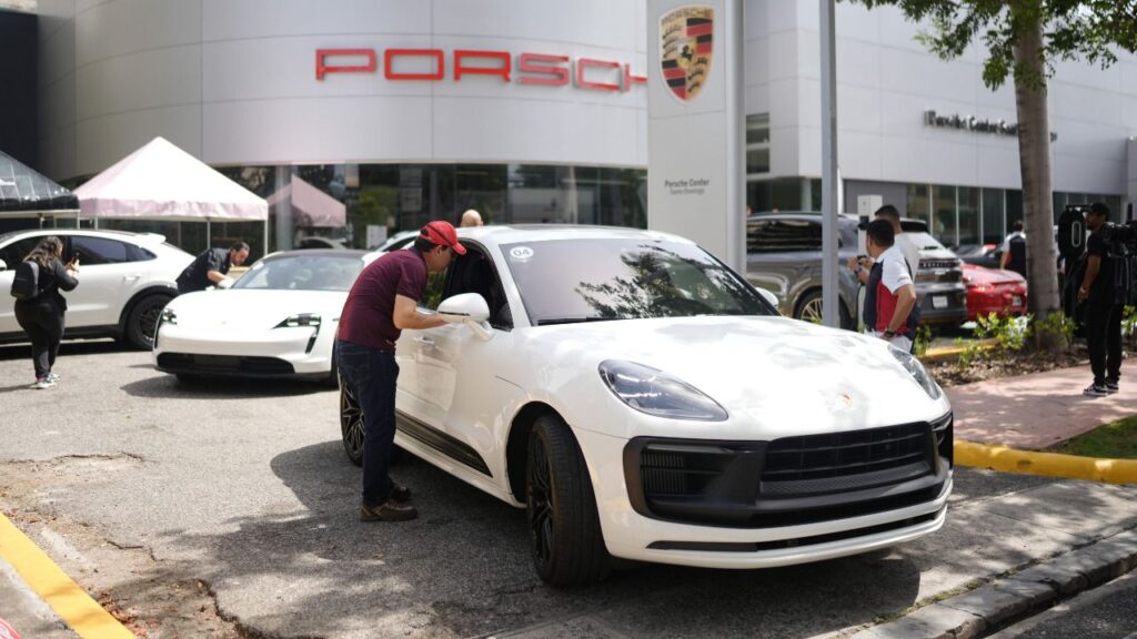 Porsche Center Santo Domingo