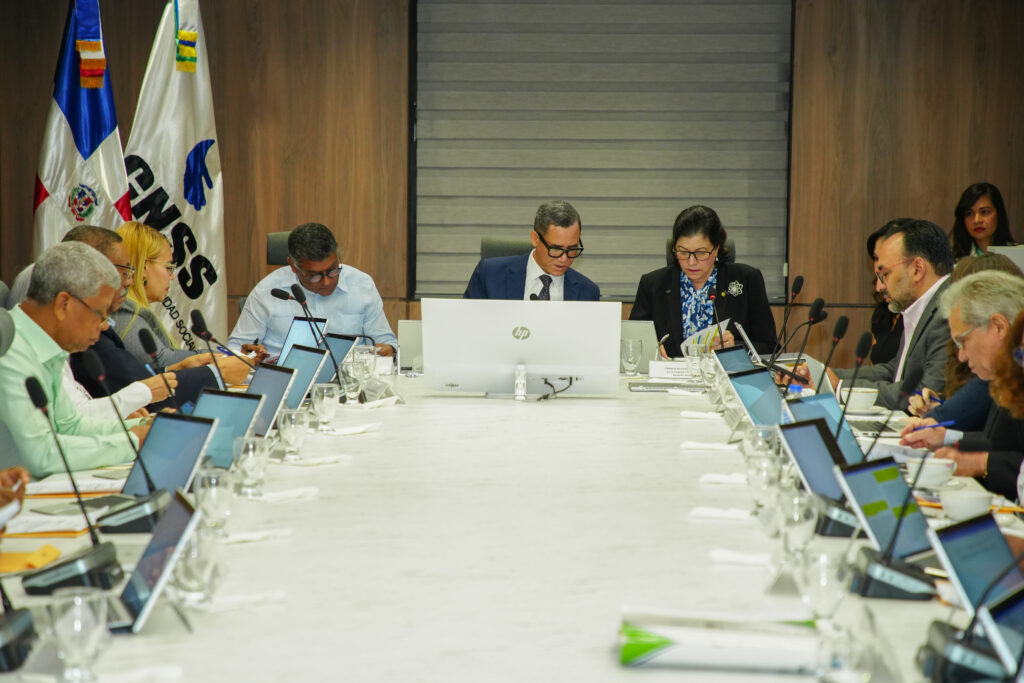 CNSS incluye la cobertura gigantomastia, medicamentos para el tratamiento del VIH, hepatitis B y tuberculosis https://eyr.com.do/tag/seguridad-social/