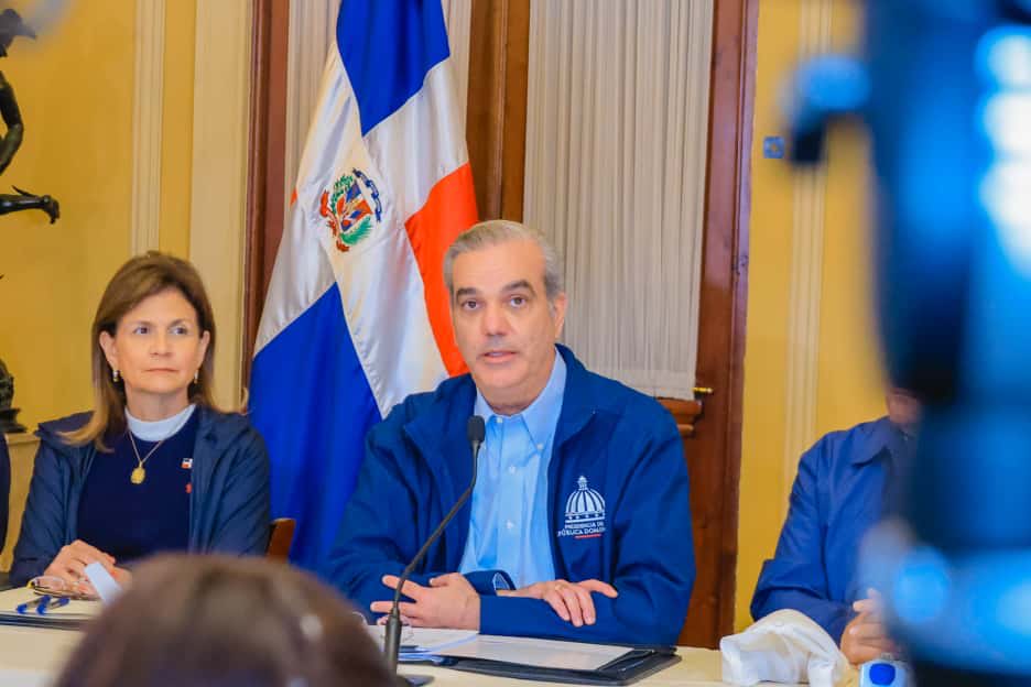 Gobierno prolonga medidas preventivas y evaluará mañana niveles de alerta en Santo Domingo y provincias Coe