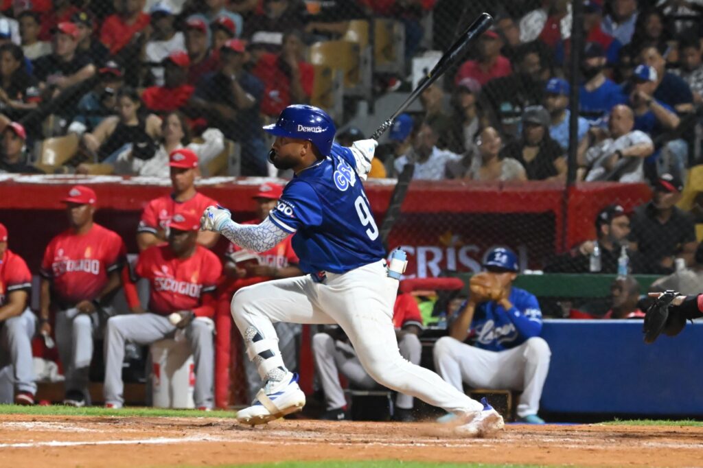 Tigres del Licey dejan en el terreno al Escogido en el juego inaugural de la temporada 2025-26 Tigres del Licey