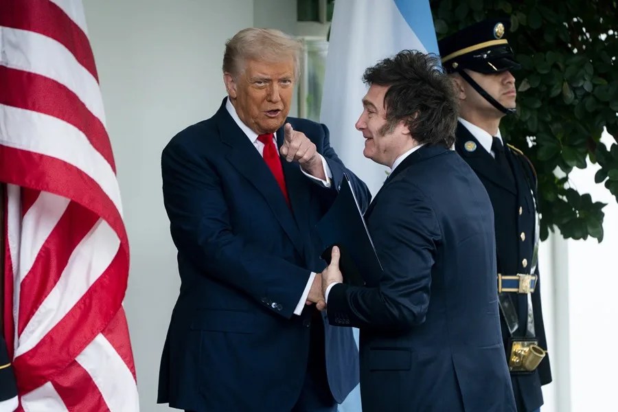 El secretario del Tesoro de EEUU reconoce que Milei necesitó «un impulso» para ganar las elecciones javier milei