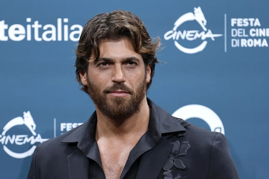 El actor de telenovelas turcas Can Yaman protagonizará su primera serie en español Can Yaman