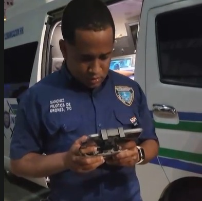 Policía Nacional incorpora uso de drones para vigilancia en concierto de Bad Bunny Bad Bunny