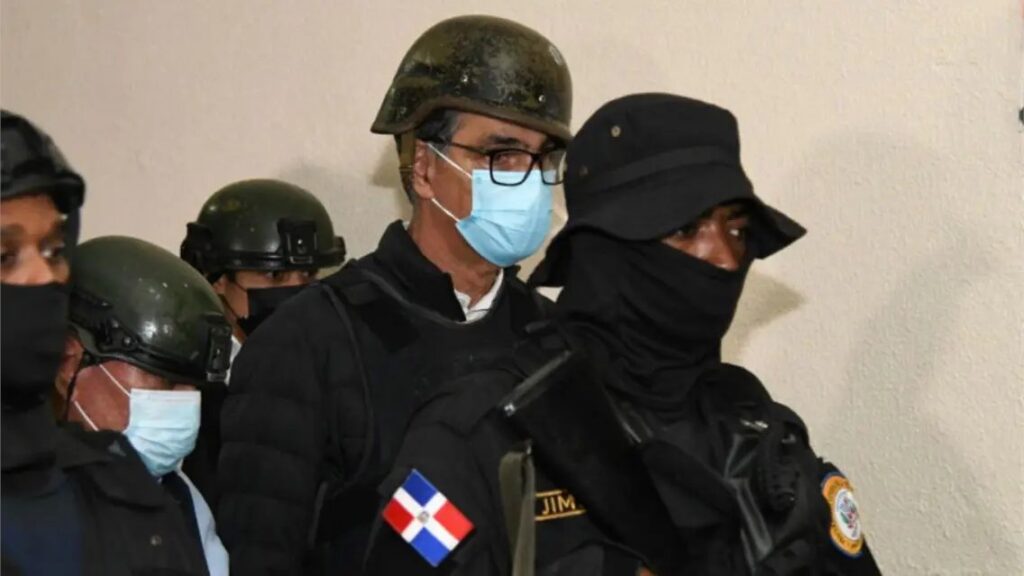 Audiencia de coerción por caso SeNaSa se retrasa mientras imputados esperan al juez en Ciudad Nueva ciudad nueva