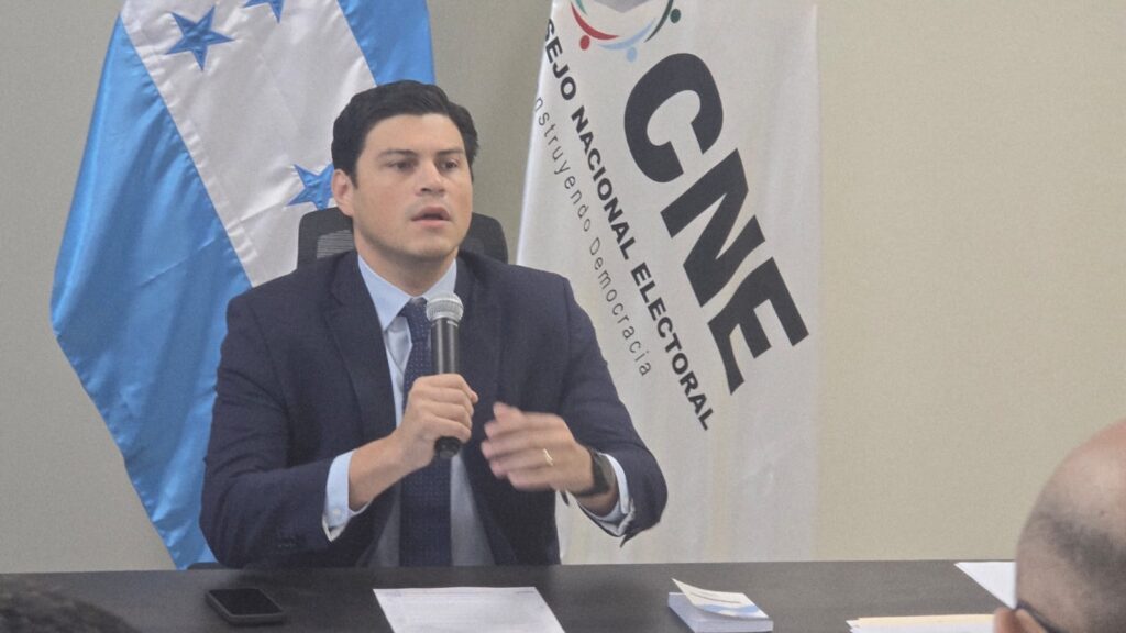 Elecciones Honduras: el consejero oficialista del CNE denuncia fallas de seguridad en el escrutinio cne