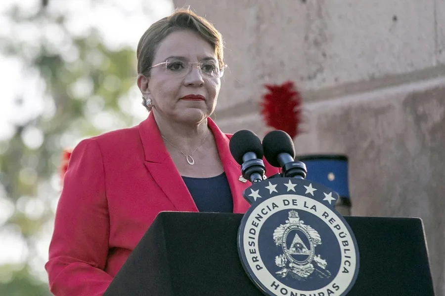 La estela feminista que deja la primera mujer presidenta en Honduras Xiomara Castro