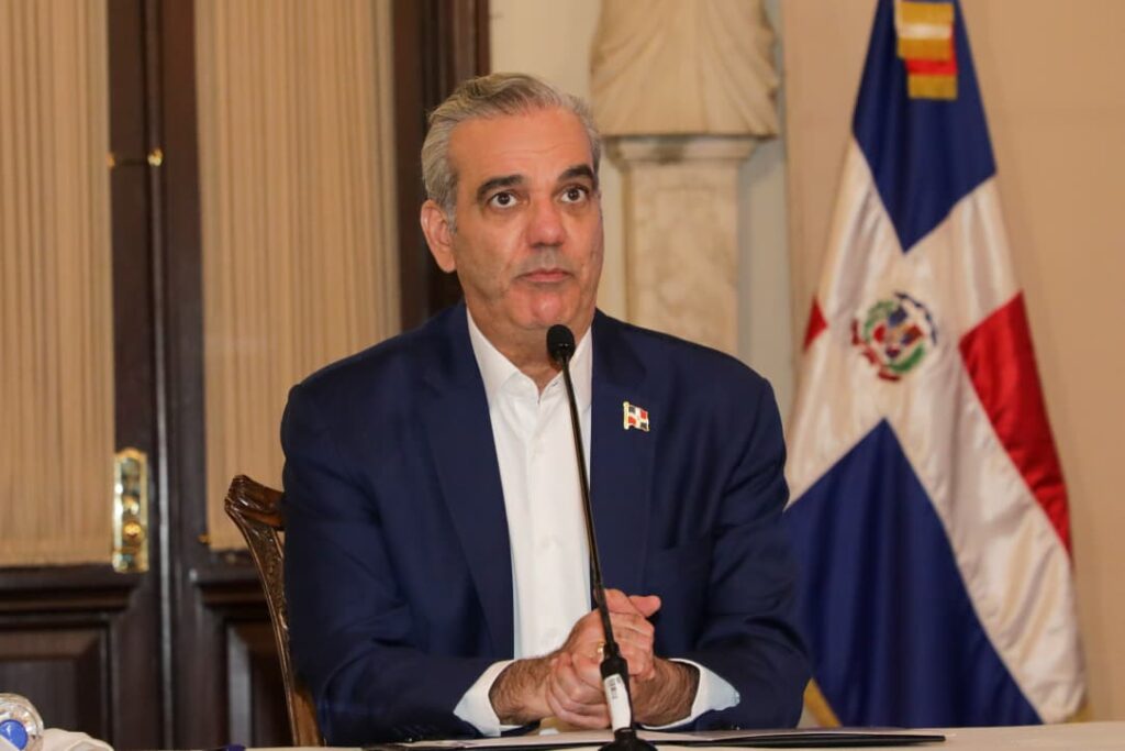 Presidente Abinader aprueba reglamento de aplicación de la Ley 47-25 de Contrataciones Públicas Contrataciones Públicas