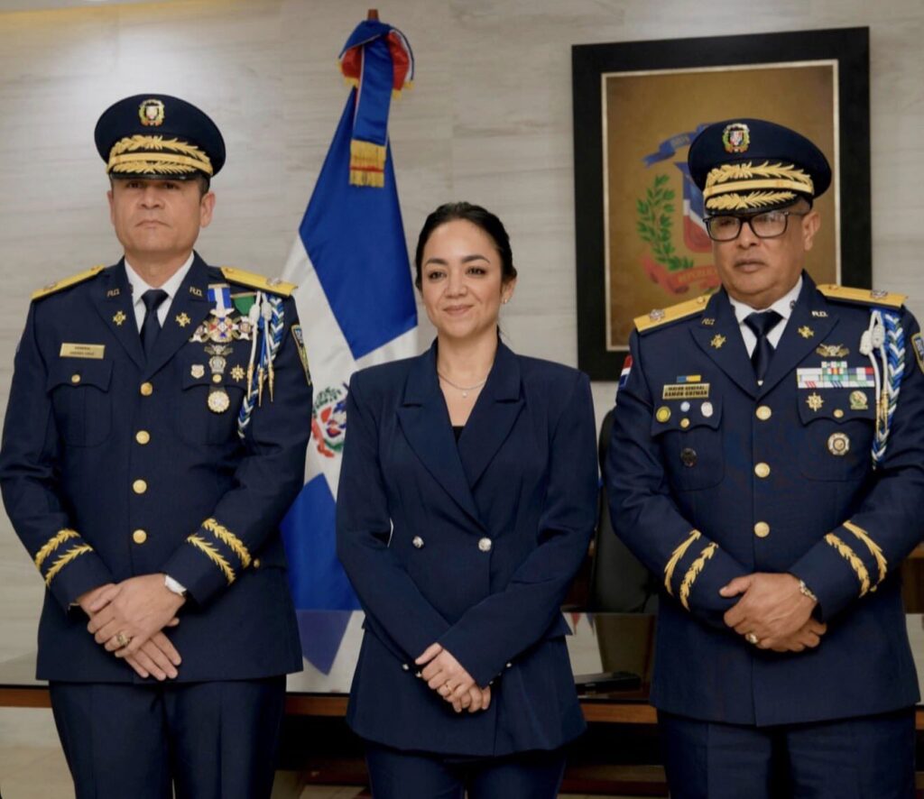 Policía Nacional, Andrés Modesto Cruz, seguridad, Ramón Guzmán Peralta, gobierno RD