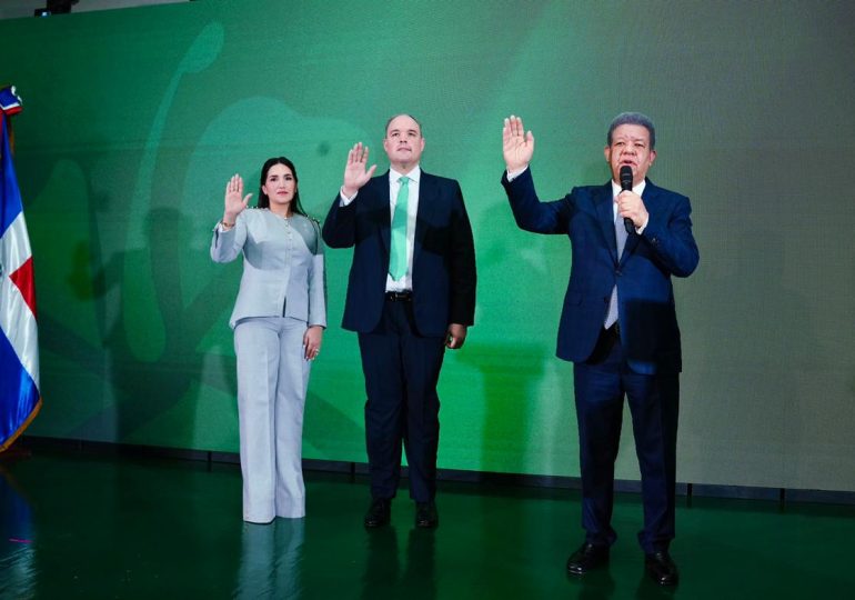 José del Castillo Saviñón formaliza su ingreso a la Fuerza del Pueblo José del Castillo Saviñón