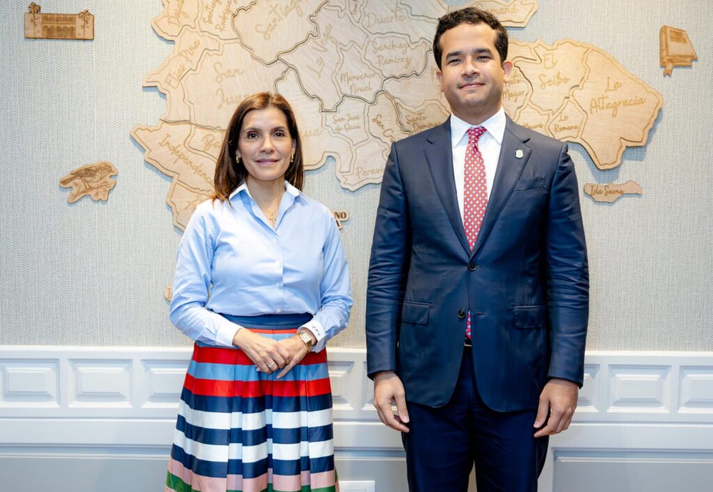 Embajadora Omar Fernández