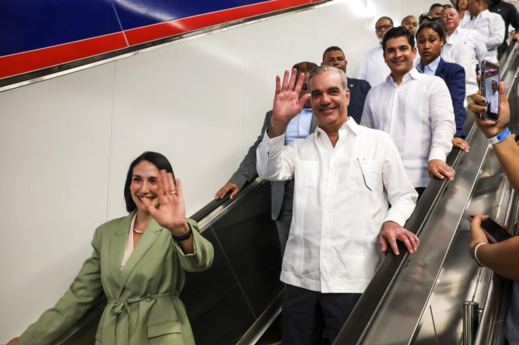 Abinader pone en operación la Línea 2C del Metro que conectará Los Alcarrizos con la capital Línea 2C Metro