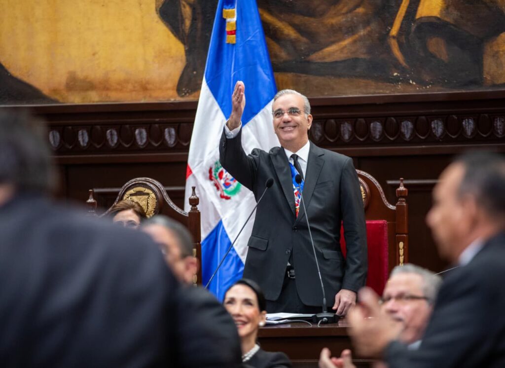 Abinader destaca que RD no registró muertes por dengue en 2025 tras fortalecimiento del sistema de salud Dengue salud