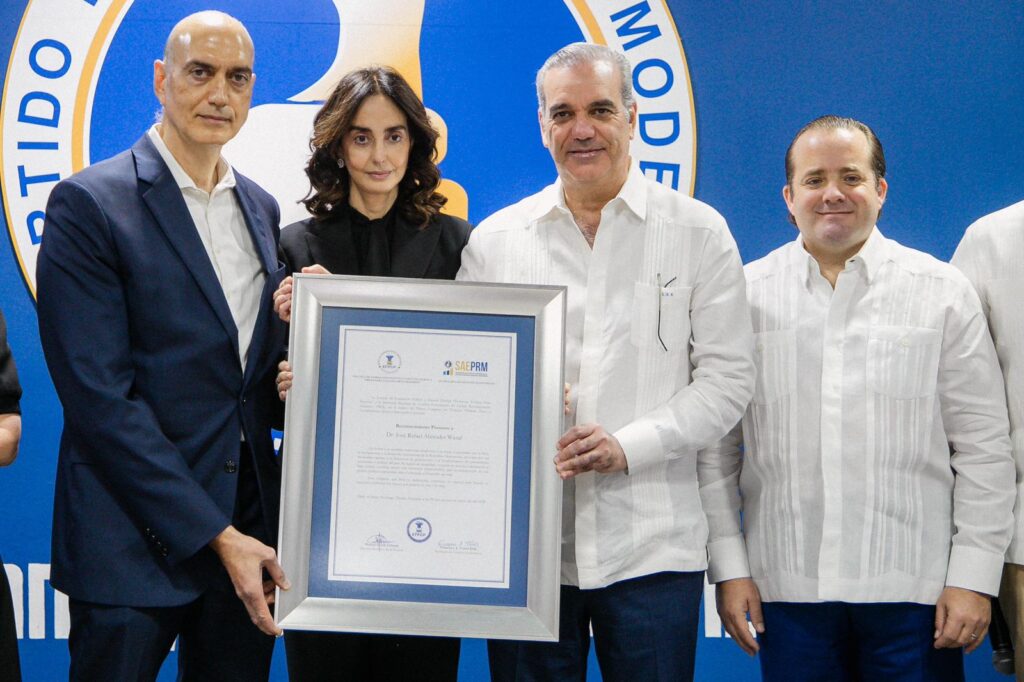 Abinader dice que el Gobierno impulsa una cultura de transparencia en las instituciones públicas Luis Abinader transparencia