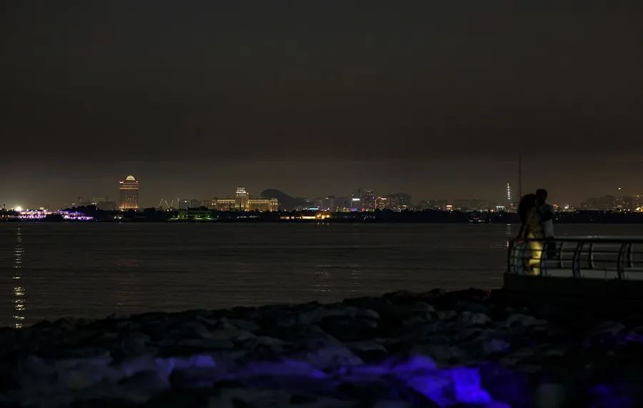 Atacan embajada de EE.UU. en Riad y más bombardeos en Beirut: lo último de la guerra de Irán Riad