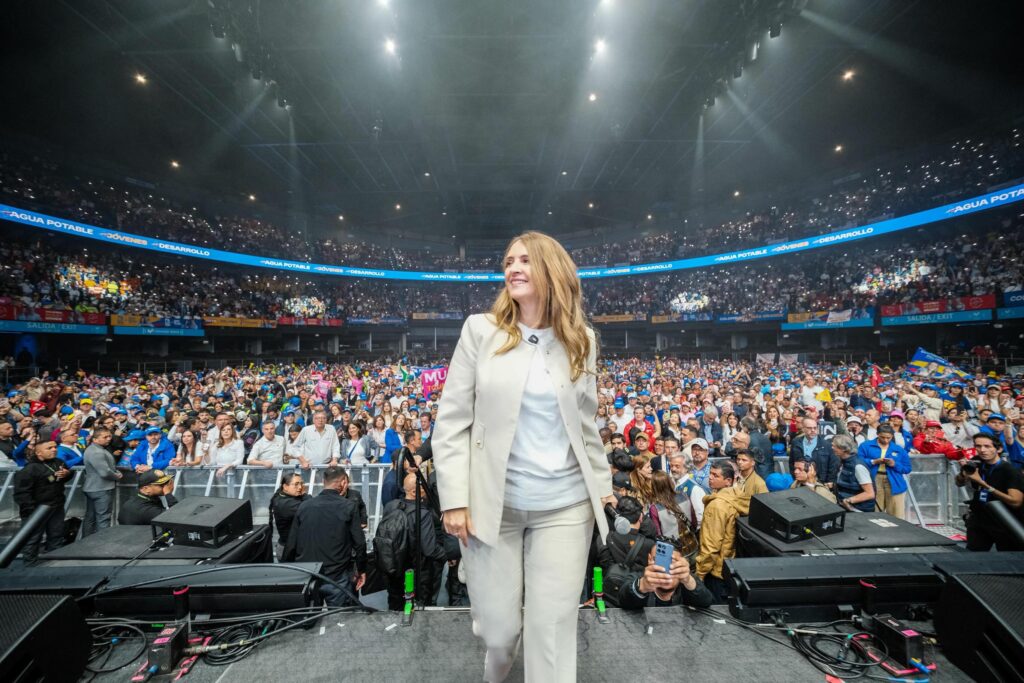 Paloma Valencia, la heredera uribista que busca ser la primera presidenta de Colombia PALOMA VALENCIA