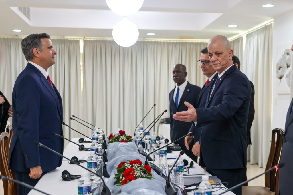 El director de la CIA mantiene una reunión en La Habana con representantes cubanos Agencia Central de Inteligencia