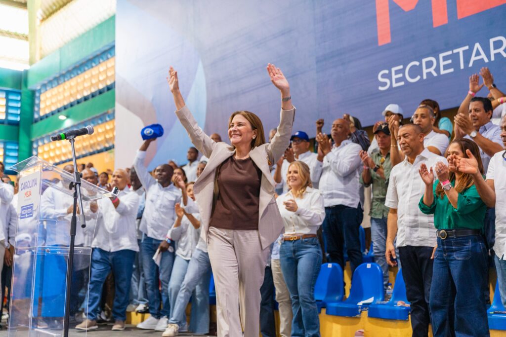 Carolina Mejía PRM región Este La Romana 2028