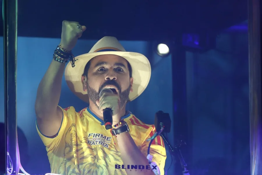 Abelardo De la Espriella denuncia que grupos armados amenazan a quienes voten por él en el Pacífico colombiano Abelardo De la Espriella