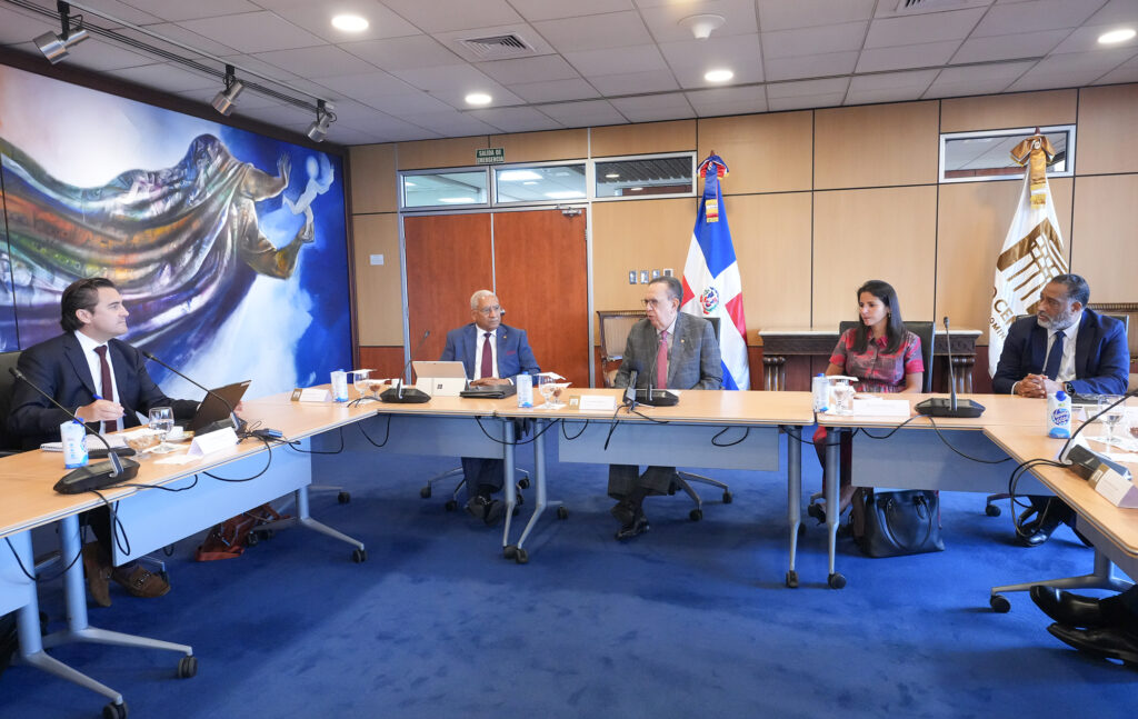 FMI proyecta crecimiento de 4% para República Dominicana en 2026 tras misión del Staff Visit banco central fmi