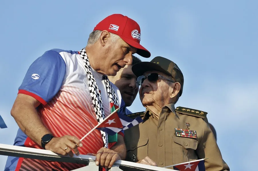 Estados Unidos impone sanciones financieras al presidente de Cuba y a un hijo de Raúl Castro Raúl Castro