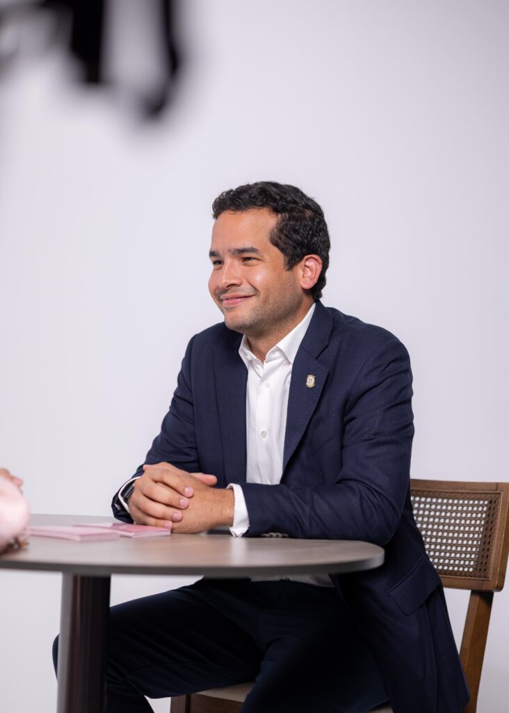 ACD Media: Omar Fernández supera a Leonel en la FP con 54.1% frente a 34.9% ACD Media Omar Fernández