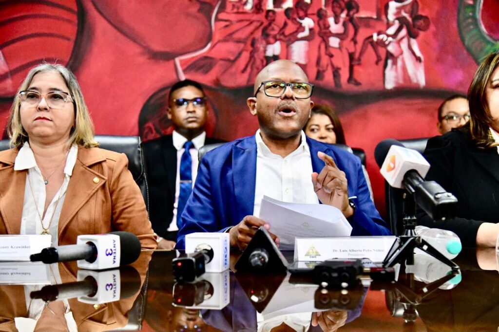 Nuevo presidente del Colegio Médico denuncia que encontró irregularidades financieras en el IPPS y ordena investigación para esclarecimiento Colegio Médico