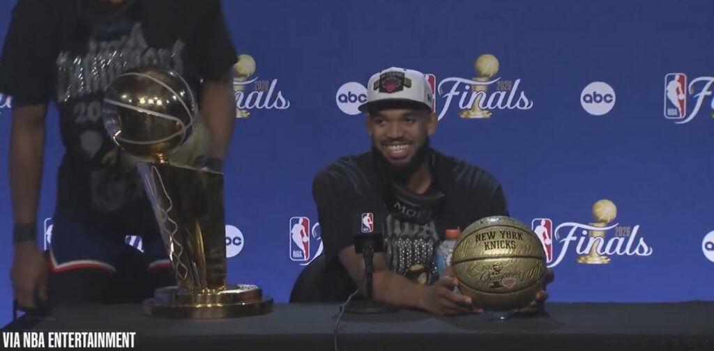 Karl-Anthony Towns anuncia gira con el trofeo Larry O’Brien por República Dominicana Karl-Anthony Towns