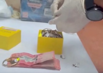 Policía recupera joyas y dinero robados de joyería en Capotillo y arresta a exempleado Policía