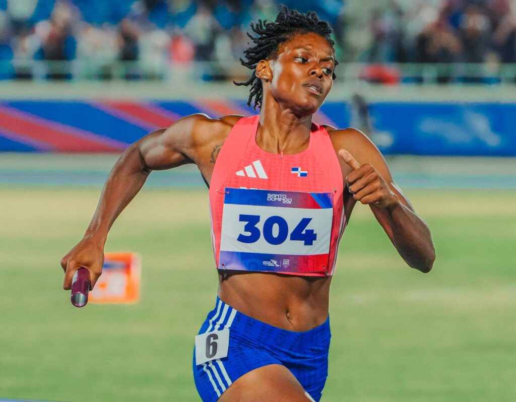 Marileidy Paulino sella el oro del relevo mixto 4×400 con récord de los Juegos Marileidy Paulino