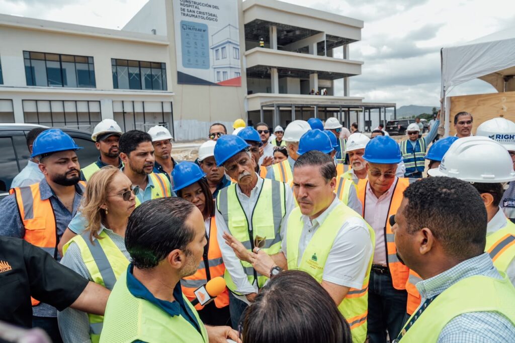 Jean Luis Rodríguez supervisa la construcción del Hospital Traumatológico de San Cristóbal Jean Luis Rodríguez