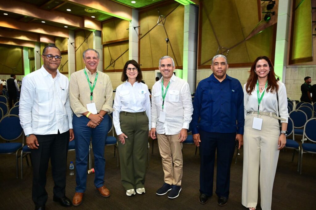 José Ramón Peralta llama a renovar la formación del capital humano para impulsar un sector agrícola más eficiente José Ramón Peralta llama a renovar la formación del capital humano para impulsar un sector agrícola más eficiente
