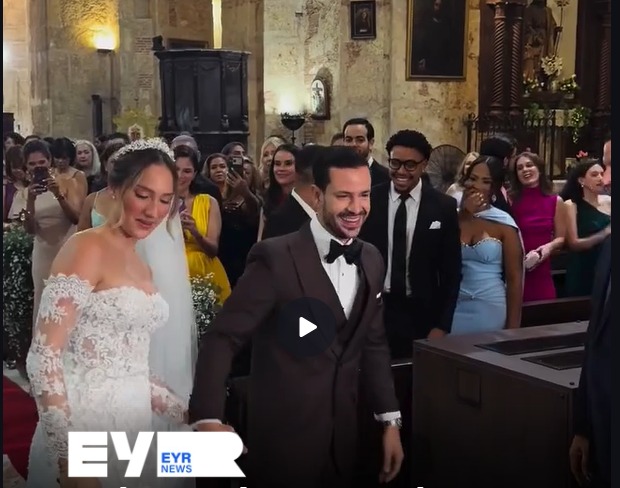 Carlos Durán y Zoe Roberta celebran su boda religiosa en la iglesia Las Mercedes Carlos Durán