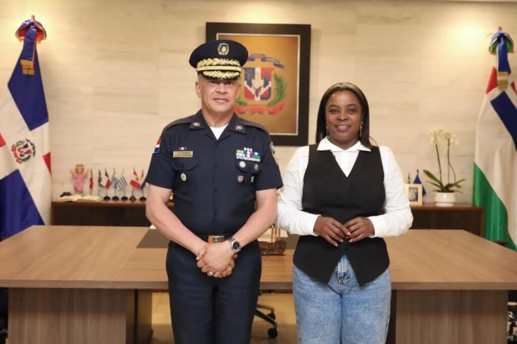 Policía y diputada Millys Martínez dan por superado conflicto tras incidente en Elías Piña Policía
